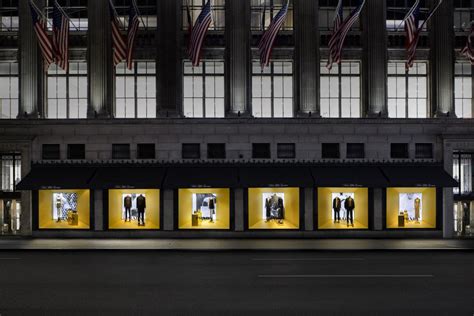 Saks Flagship Unfurls Center Six Windows Dedicated 